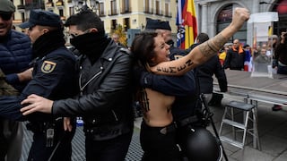 Activistas feministas interrumpen acto por Francisco Franco en Madrid