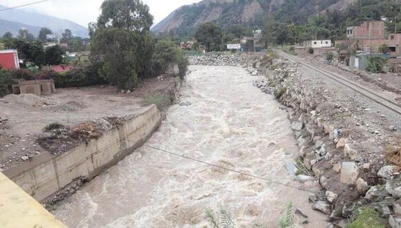 Aumento del caudal del río viene generando pánico entre la población. (Foto: Agencias)