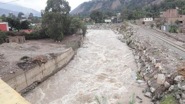 Fenómeno El Niño: Ciudadanos piden apoyo a las autoridades ante aumento del caudal del río Rímac