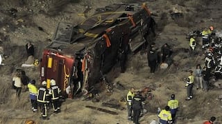 España: Ómnibus se precipita en una pendiente y mueren 11