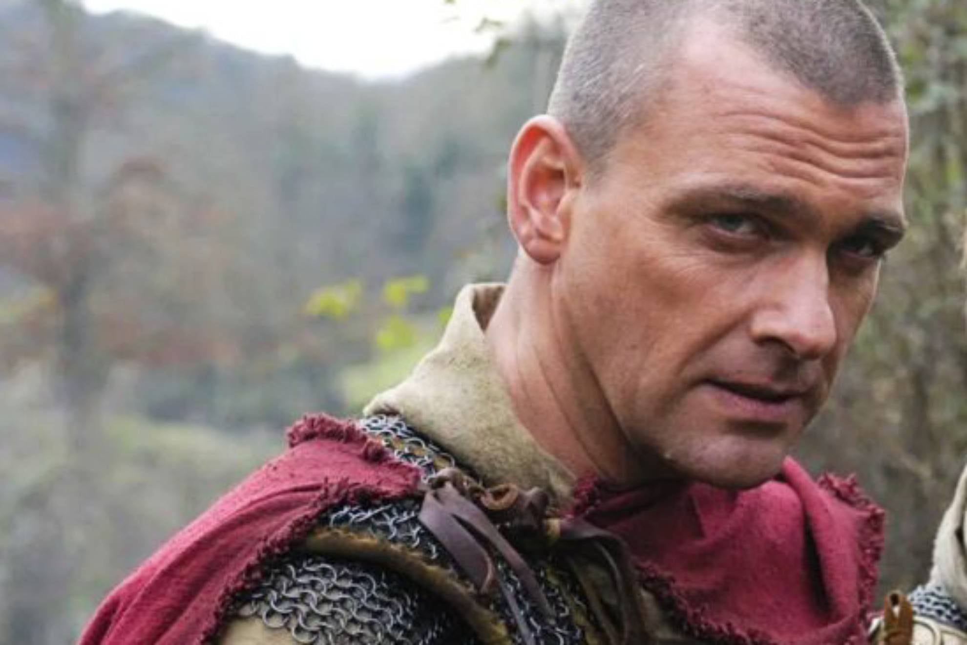 Ray Stevenson como Tito Pullo en la serie “Roma” (Foto: HBO)