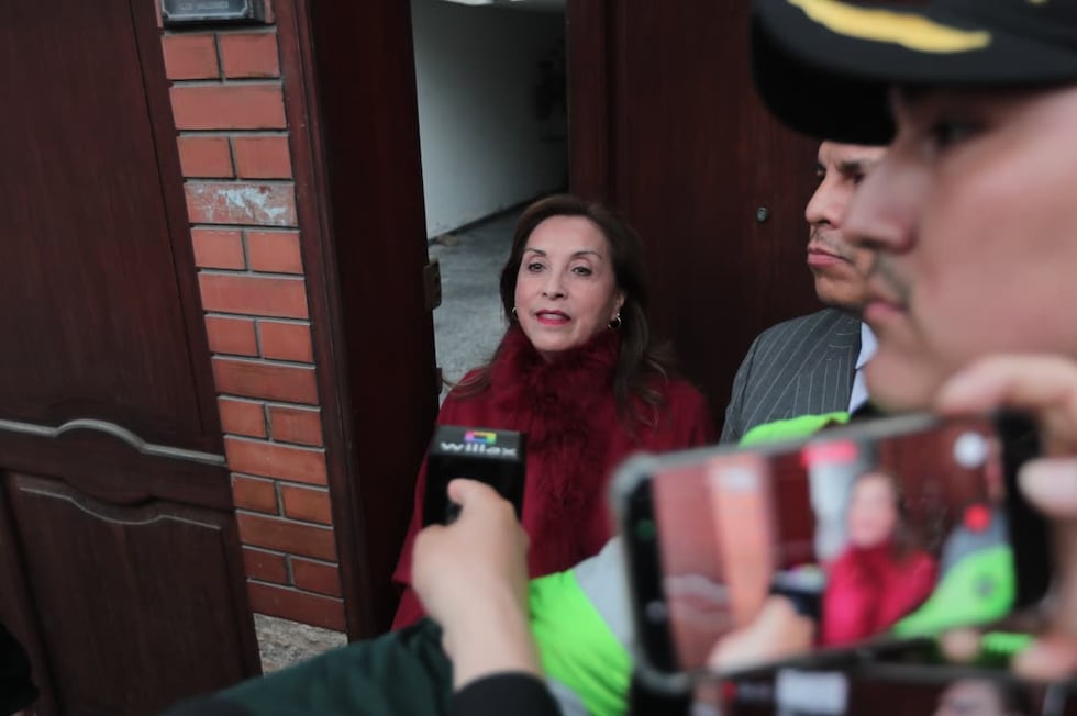 La expresidenta Dina Boluarte negó que vaya a dejar el país luego de ser vacada por el Congreso. (Foto: Jesús Saucedo / @photo.gec)