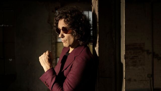 Enrique Bunbury: “En algún momento nos vamos a poder tocar, vivir en una burbuja es una idiotez”