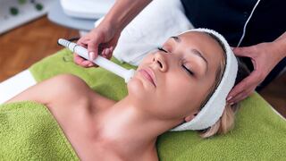 Despídete del acné: conoce los tratamientos con la tecnología láser y fotodinámica