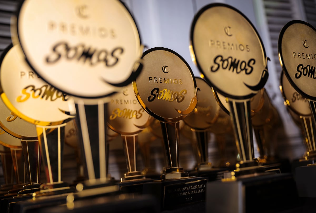 Premios Somos trofeo