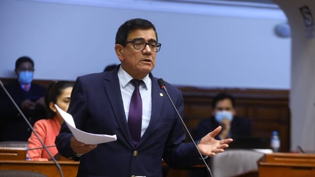 José Williams cuestiona elección de Mario Escriba Tineo como procurador del Congreso