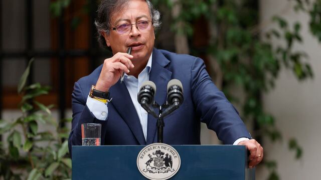 Gustavo Petro aprovecha la cumbre de la Celac para reunirse con el representante de Joe Biden