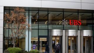 UBS baja un 5 % en la apertura de Zúrich tras reportar menos beneficios 