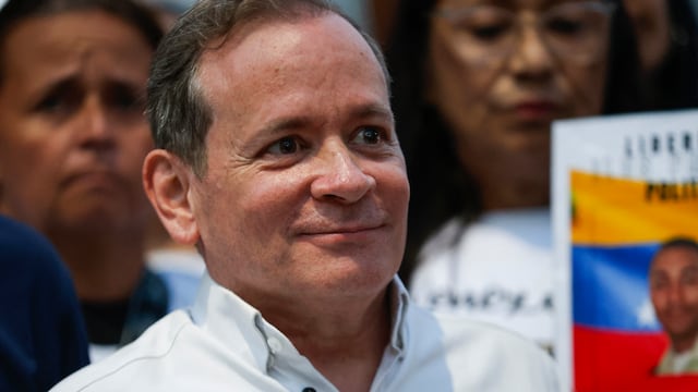 Las duras restricciones que impone el chavismo a los presos políticos excarcelados y por qué nada cambió tras la caída de Maduro en Venezuela