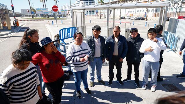 Los 69 bolivianos sin visado desembarcan en Barcelona para iniciar trámites de extranjería