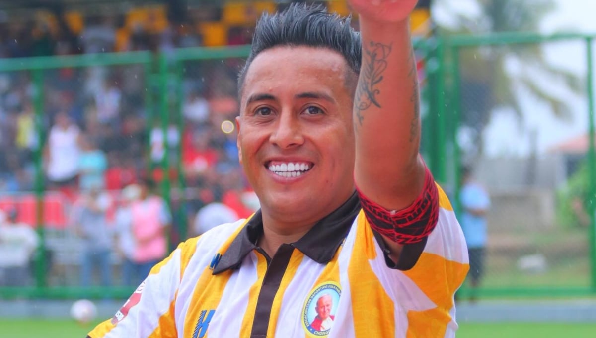 Christian Cueva llego este año a Juan Pablo II después de su paso por Emelec de Ecuador. (Foto: Juan Pablo II College)