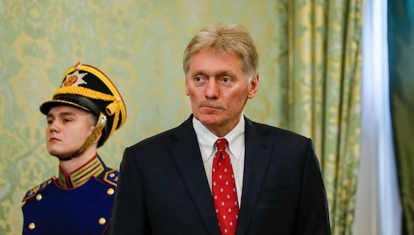 El portavoz del Kremlin, Dmitry Peskov. (Foto de YURI KOCHETKOV / POOL / AFP)