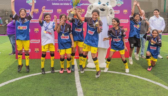 El torneo que organiza Grupo Bimbo se desarrolla desde hace 60 años en diversos países del mundo con la finalidad de fomentar la equidad de género en el fútbol.