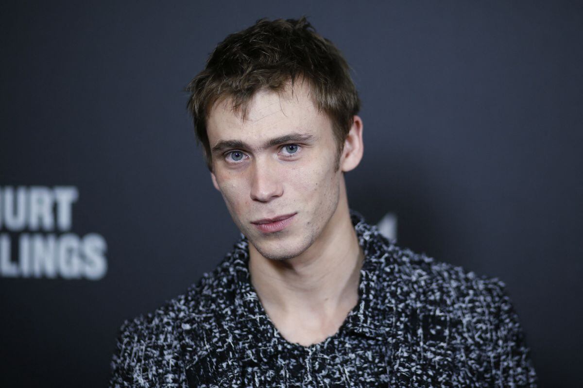 Owen Teague llega a la proyección especial en Nueva York de "You Hurt My Feelings" en el DGA Theatre de la ciudad de Nueva York el 22 de mayo de 2023 (Foto: Leonardo Muñoz / AFP)