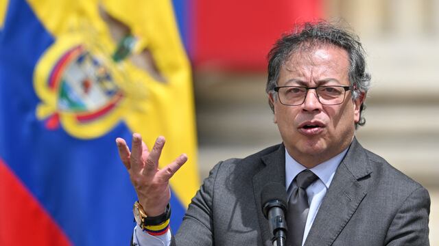 Colombia: jefe máximo del ELN acusa a presidente Gustavo Petro de recibir dinero de extorsiones cuando era guerrillero
