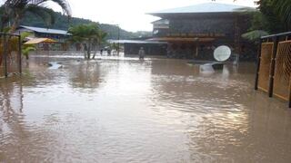 FOTOS: Desborde del Huallaga en Tingo María inunda aeropuerto y base militar
