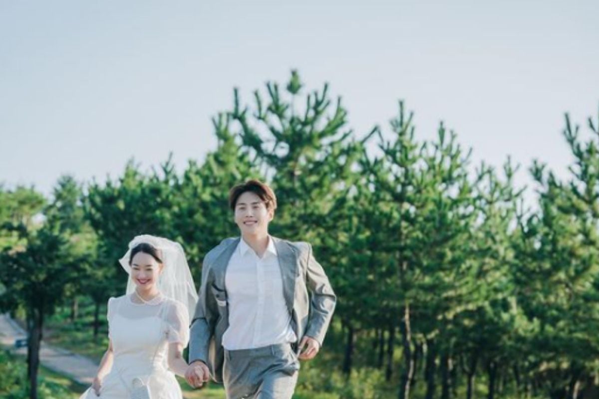 Hye-Jin y Du-sik en la escena final de "El amor es como el chachachá" (Foto: Netflix)