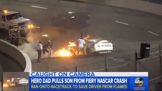 Facebook: hombre arriesga su vida para sacar a su hijo de auto en llamas | VIDEO