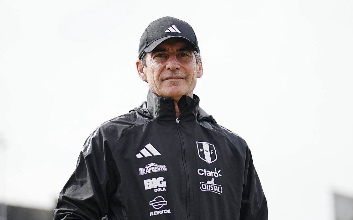 El entrenador de la blanquirroja destacó las virtudes de elementos jóvenes que pueden jugar en más de una posición.