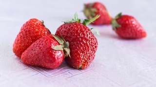 Cómo eliminar la acidez de las fresas