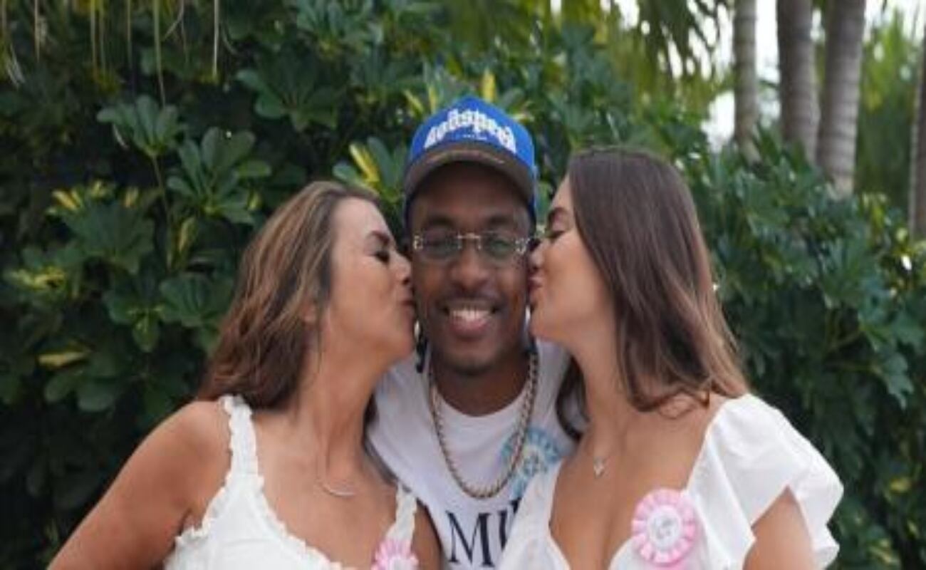 ¿Es verdad que el youtuber Nick Yardy tiene una relación poliamorosa con su novia y suegra?.