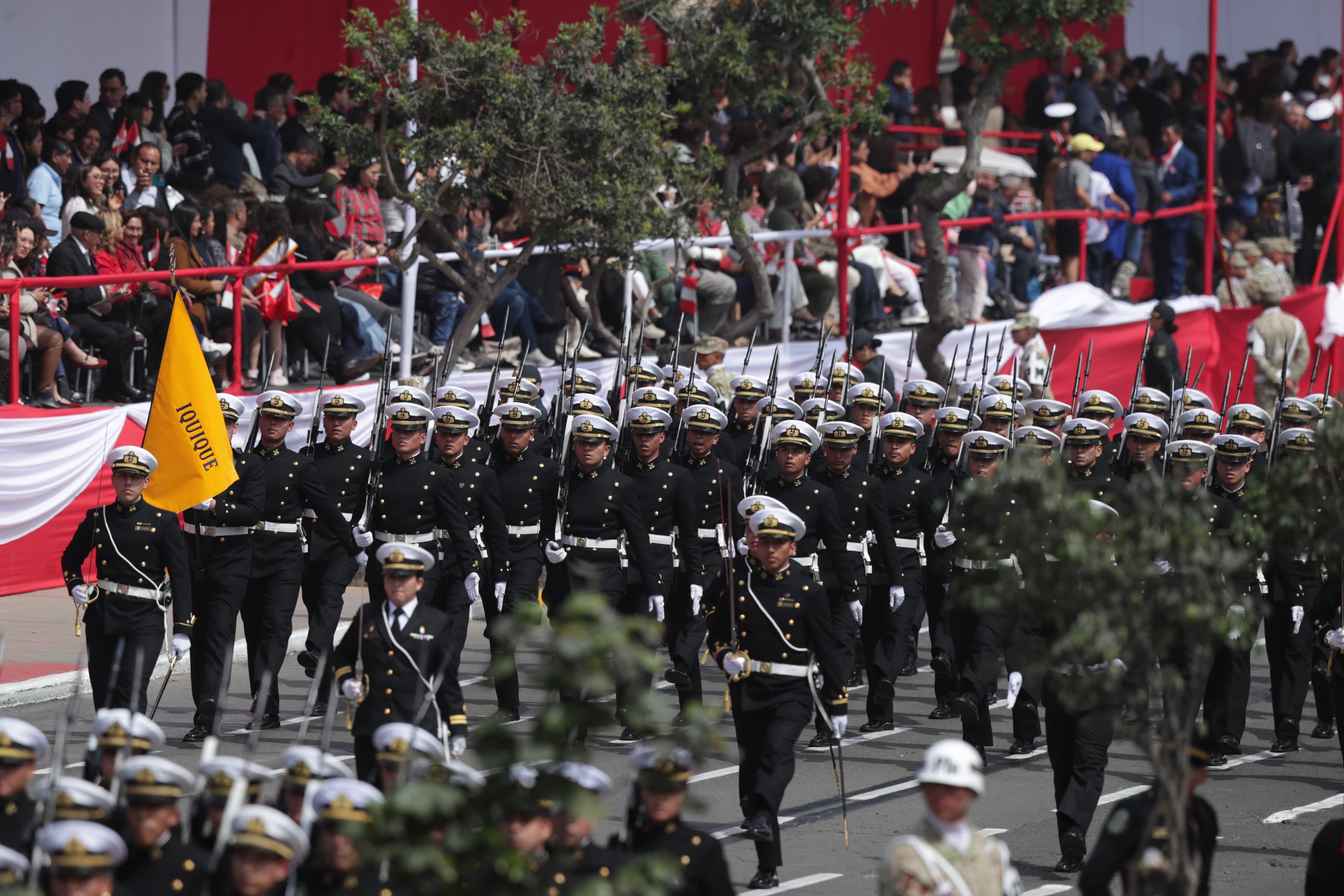 Gran parada y desfile militar con la presencia de las autoridades del gobierno central de la república celebrando fiestas patrias. Fotos: Julio Reaño/@photo.gec