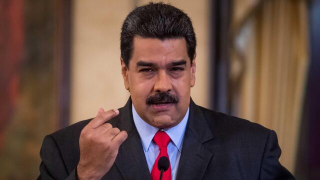 Maduro llama "imbécil" a Santos por desconocer las elecciones