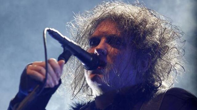 Robert Smith de The Cure celebró su cumpleaños con temblor en México