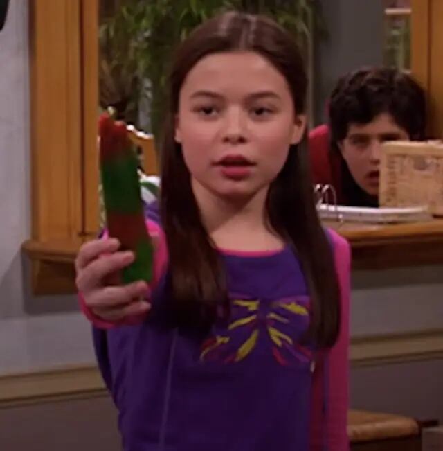 El “Peruvian Puff Pepper” apareció en un episodio de Drake & Josh en 2005, donde los protagonistas competían por cocinar con el picante. (Foto: YT/Captura)