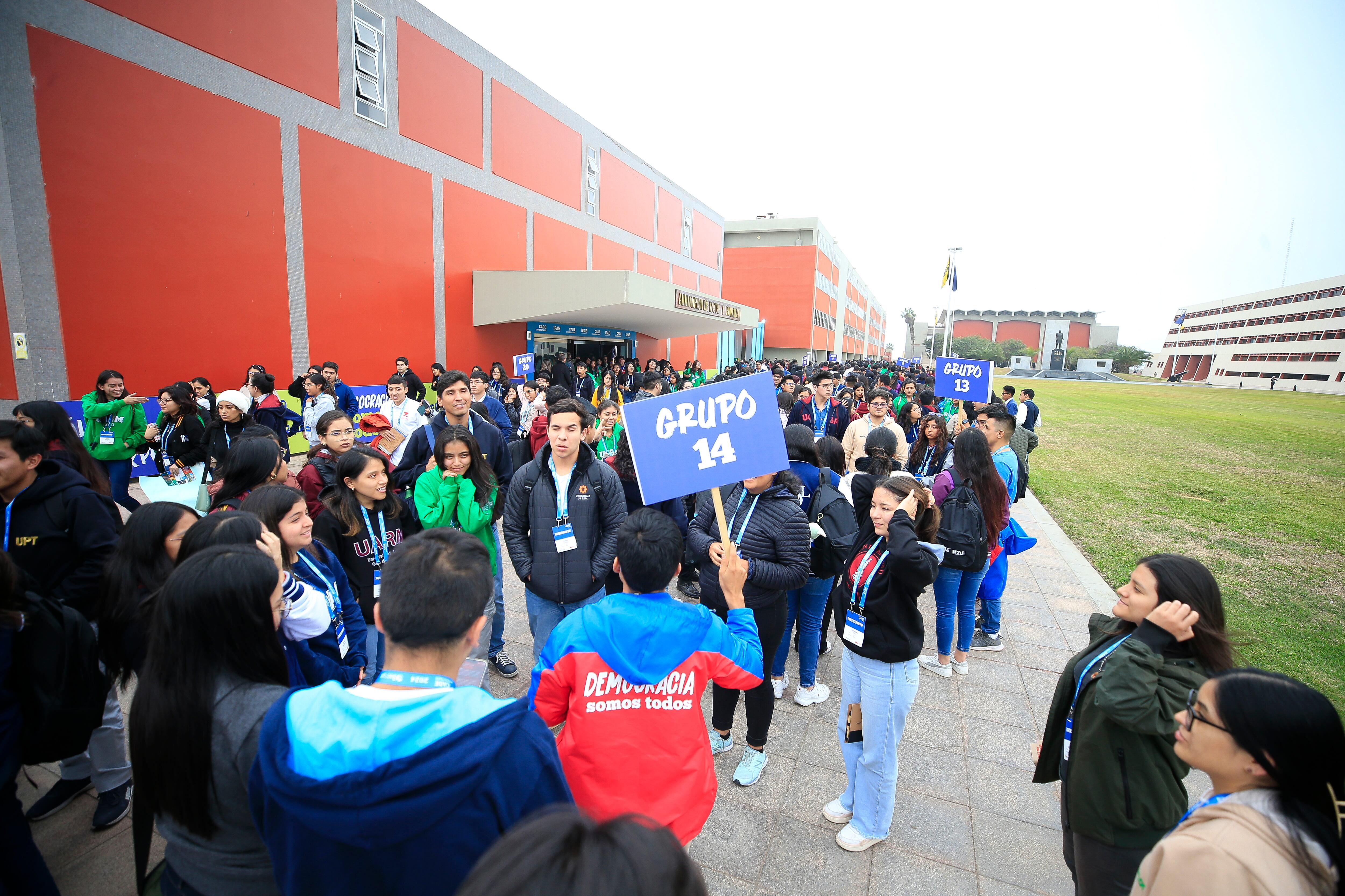 Se desarrolló una dinámica de integración donde los estudiantes pudieron conocerse mejor entre ellos (foto: Gec).