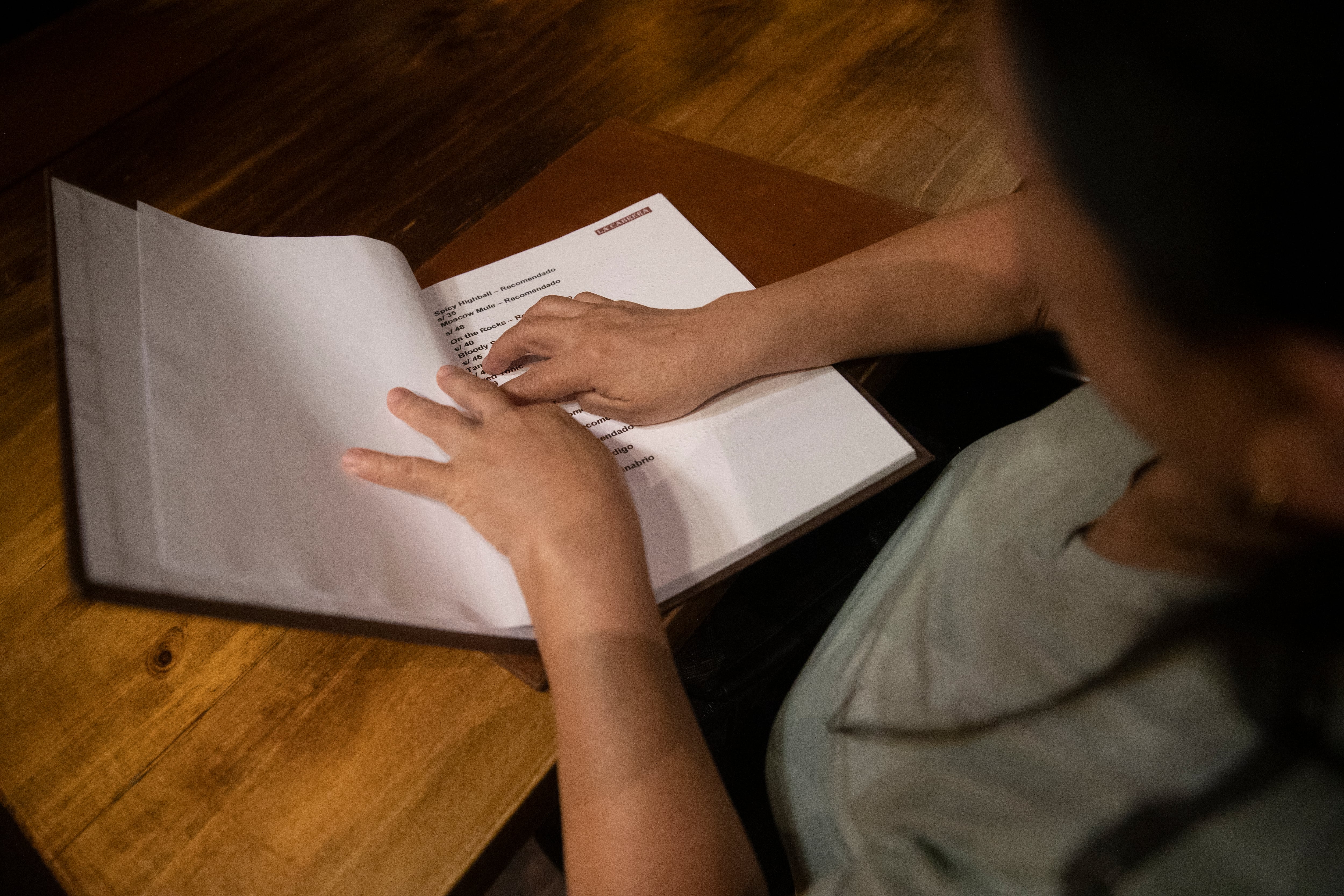 Anteriormente hubo iniciativas en las que algunos restaurantes ofrecían cartas en braille. Sin embargo, estas prácticas fueron desapareciendo (foto: Hugo Pérez).