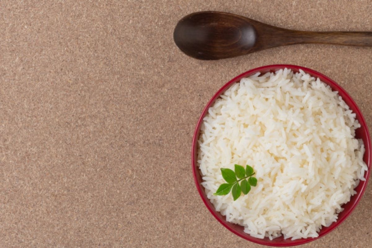 Conoce los mejores tips para preparar arroz graneado (Foto: Freepik).