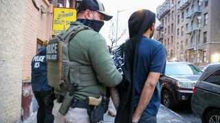Cuántos miles de dólares le cuesta al ICE deportar a un solo inmigrante indocumentado