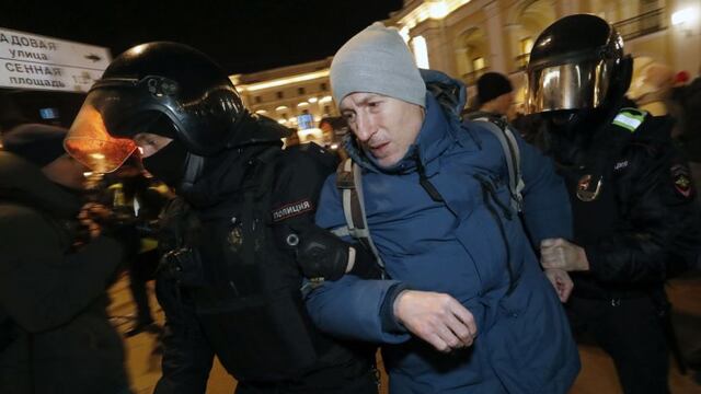 Más de 5.000 detenidos en Rusia en protestas contra la guerra en Ucrania