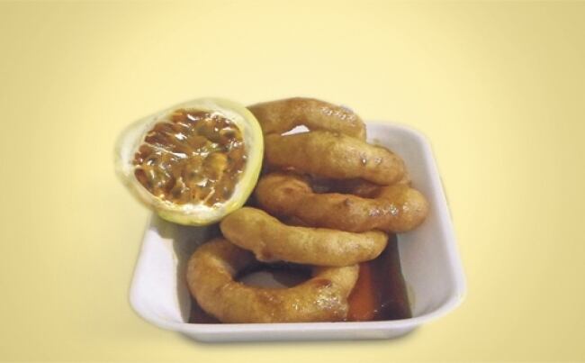 Picarones de quinua con miel de maracuyá