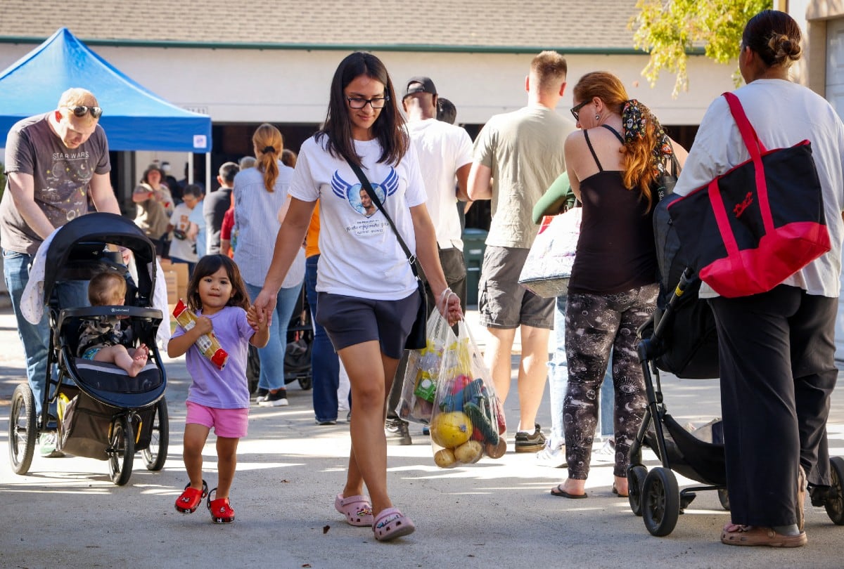 Beneficiarios SNAP recibiendo ayuda trs cierre de gobierno (Foto: AFP)