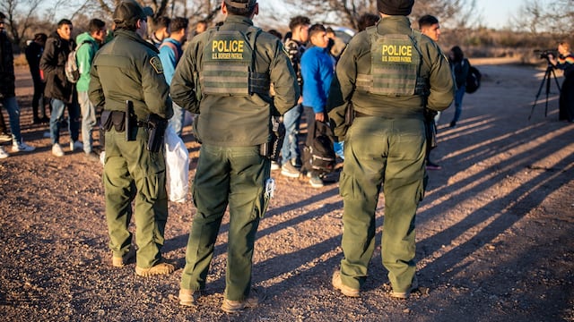 México presenta ’amicus curiae’ ante corte de EE. UU. contra ley que permite detener y deportar migrantes