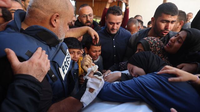 Mueren otros dos familiares del periodista Wael Dahdouh en bombardeo en Gaza