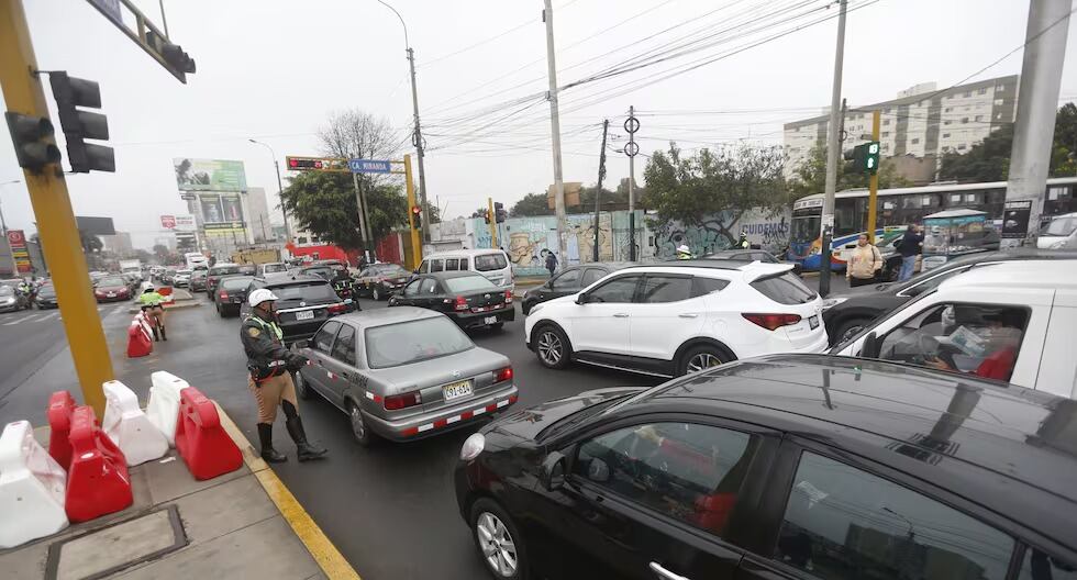 Los cierres de calles y los desvíos vehiculares se multiplican.