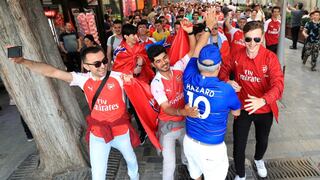 Arsenal vs. Chelsea: el cara a cara de los hinchas 'gunners' y 'blues' en Bakú [FOTOS]