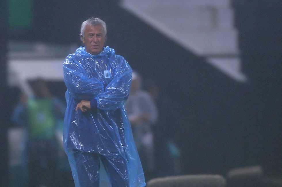 Néstor Gorosito, el técnico que logró meter a Alianza Lima a la Copa Sudamericana. (Foto: Daniel Duarte / AFP)