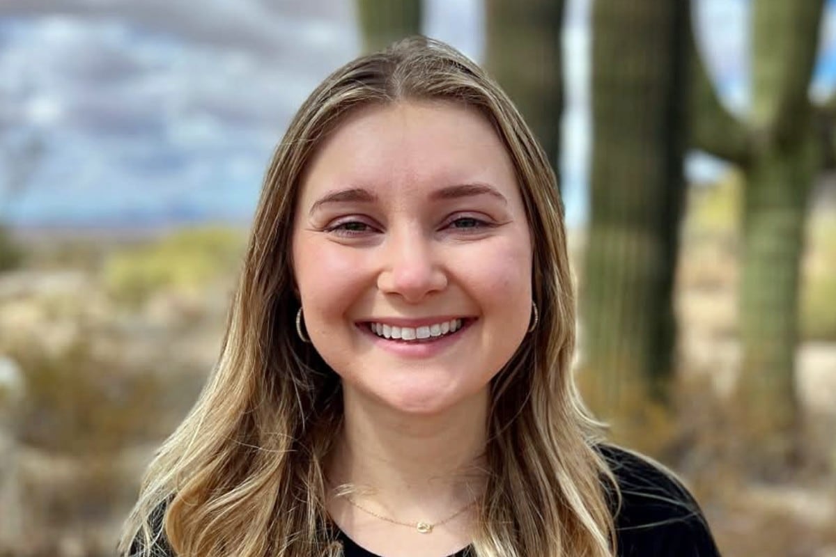 Ahmedina Bacevac logró visitar 20 países con un salario de profesora gracias a su disciplina para ahorrar. (Foto: @discoverwithdina / Instagram)