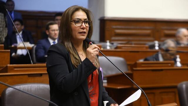 ‘Mochasueldos’: Congresista Magaly Ruiz dilata su caso en la subcomisión argumentando problemas de salud