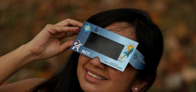 ¿Por qué usar lentes para ver un eclipse solar?