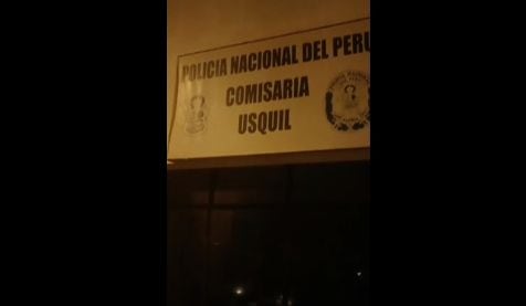 Los agentes que trabajan en el lugar deben ayudarse de velas y linternas de celulares para continuar con sus labores.