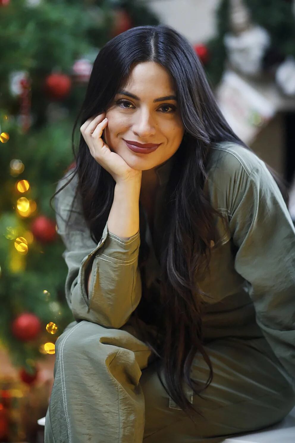Ana Brenda Contreras como Daniela en "Reviviendo la Navidad" (Foto: Netflix)