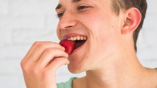 Es más que un fruto rojo: cómo la fresa disminuye los niveles de colesterol en la sangre