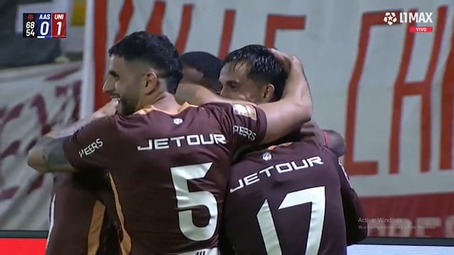 ¡Zurdazo letal! Gol de Pérez Guedes para el 1-0 de Universitario vs. Alianza Atlético | VIDEO