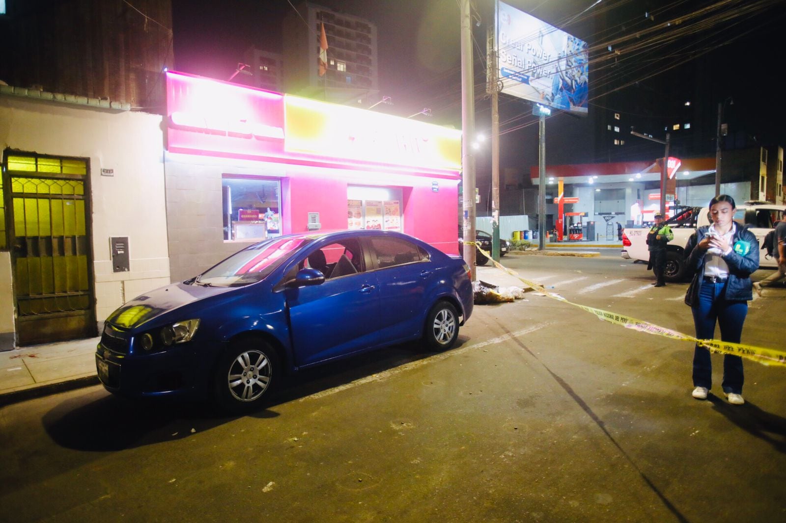 El chofer del vehículo y tres mujeres mujeres habría sido heridos por el ataque armado | Foto: GEC