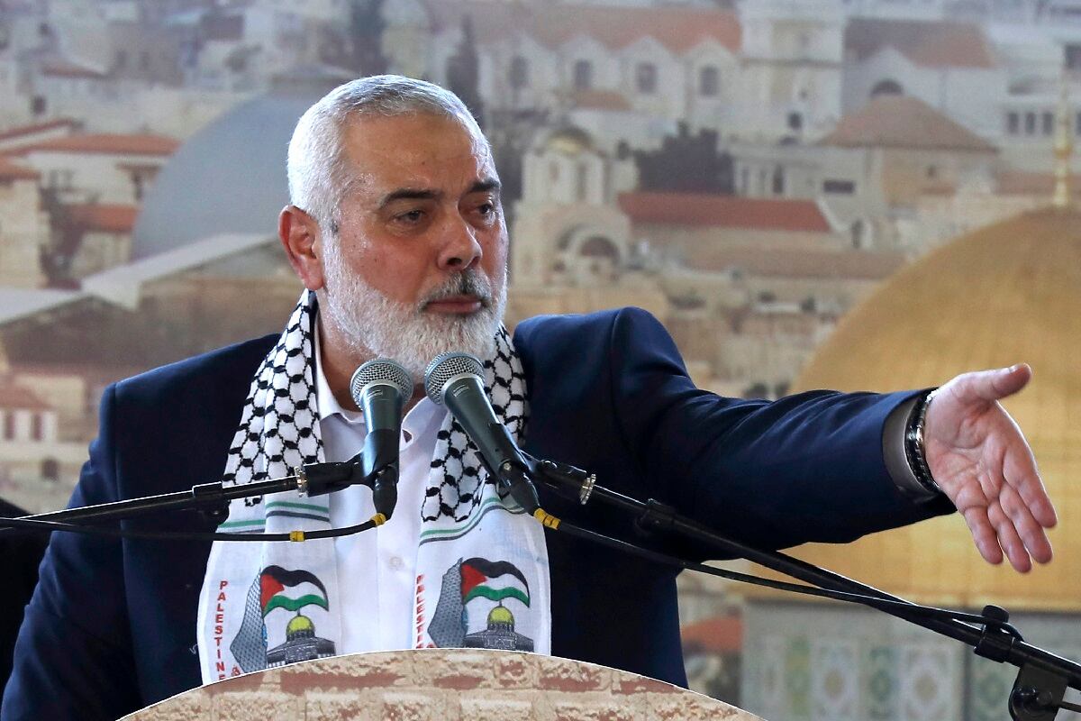 El líder del movimiento de Hamas palestino, Ismail Haniyeh, pronuncia un discurso en un mitin público durante su visita a la ciudad del sur de Lebanesa de Saya, el 26 de junio de 2022. (Foto de MAHMOUD ZAYYAT / AFP)